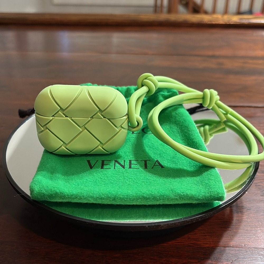 BOTTEGA VENETA Quilted AirPods Case with Strap - Picture 5 of 6